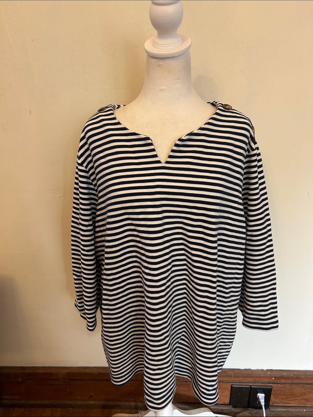 Croft & Barrow Striped Navy & White V-Neck Long Sleeve Top Size 2X EUC